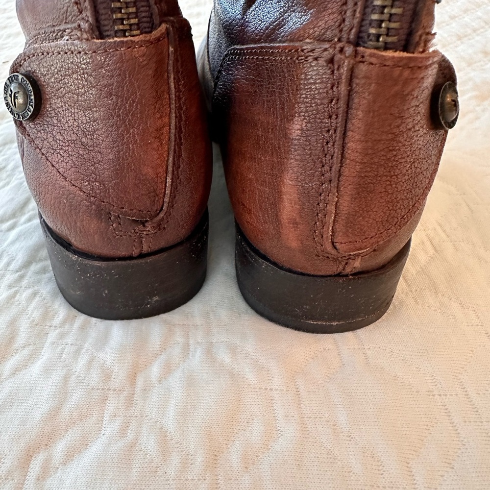 Frye Melissa Button Back Zip boots -size 7.5- Brown - Picture 4 of 5
